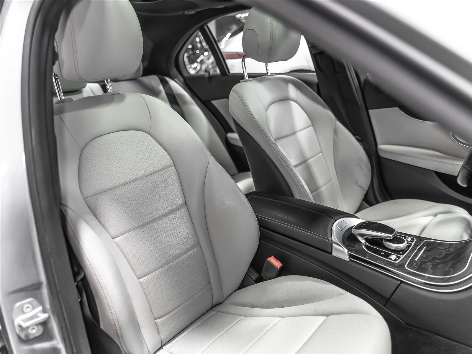 Mercedes-Benz C300
