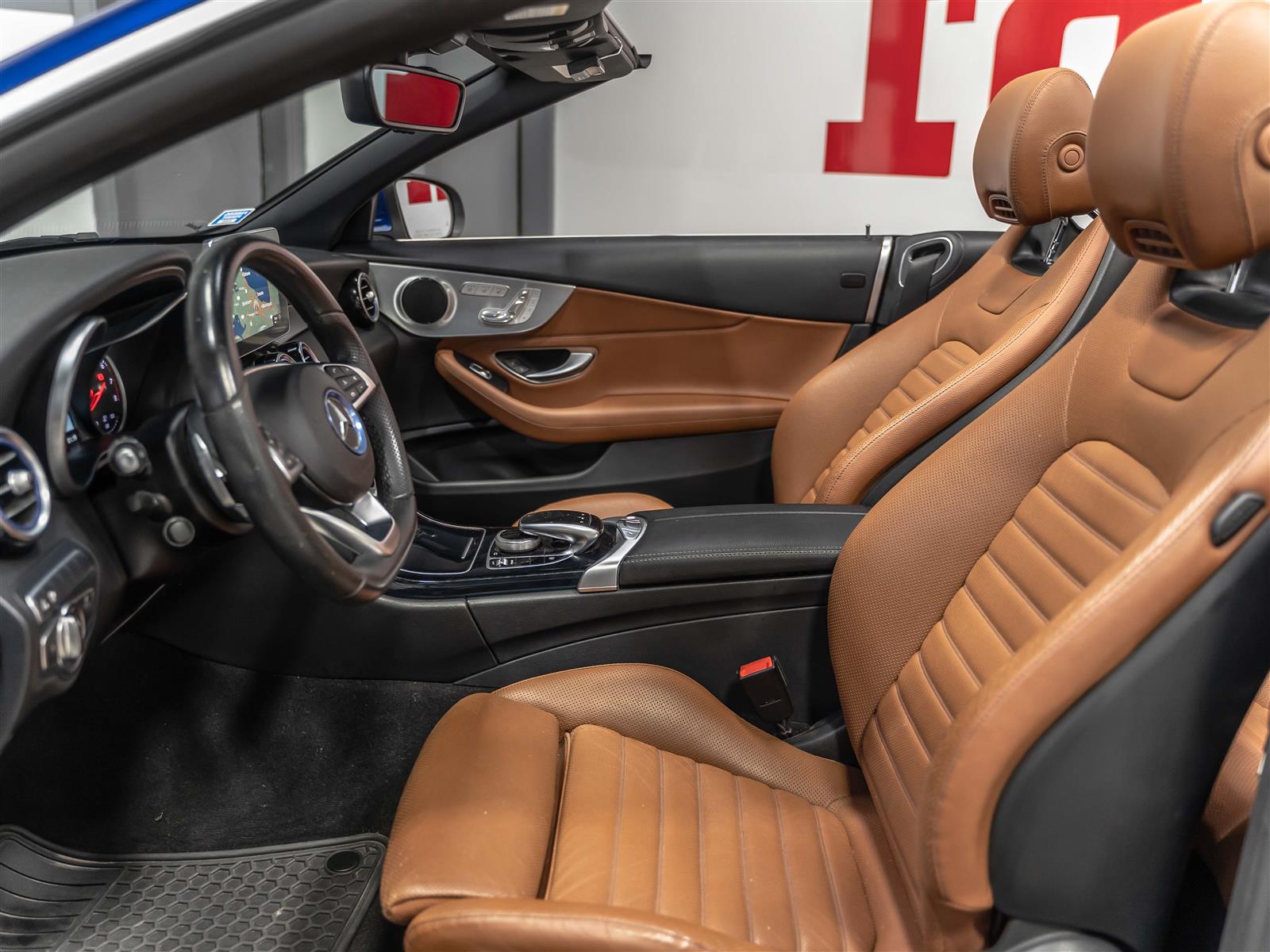 Mercedes-Benz C300