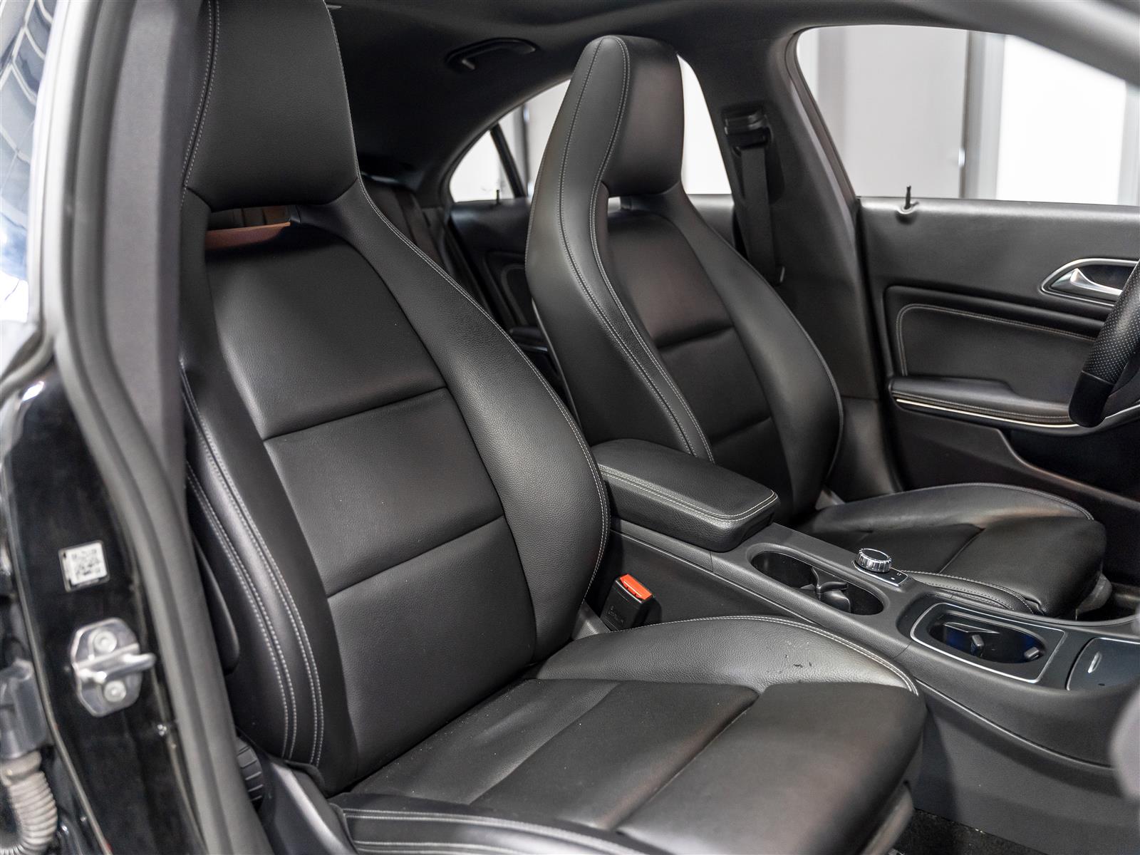 Mercedes-Benz CLA250