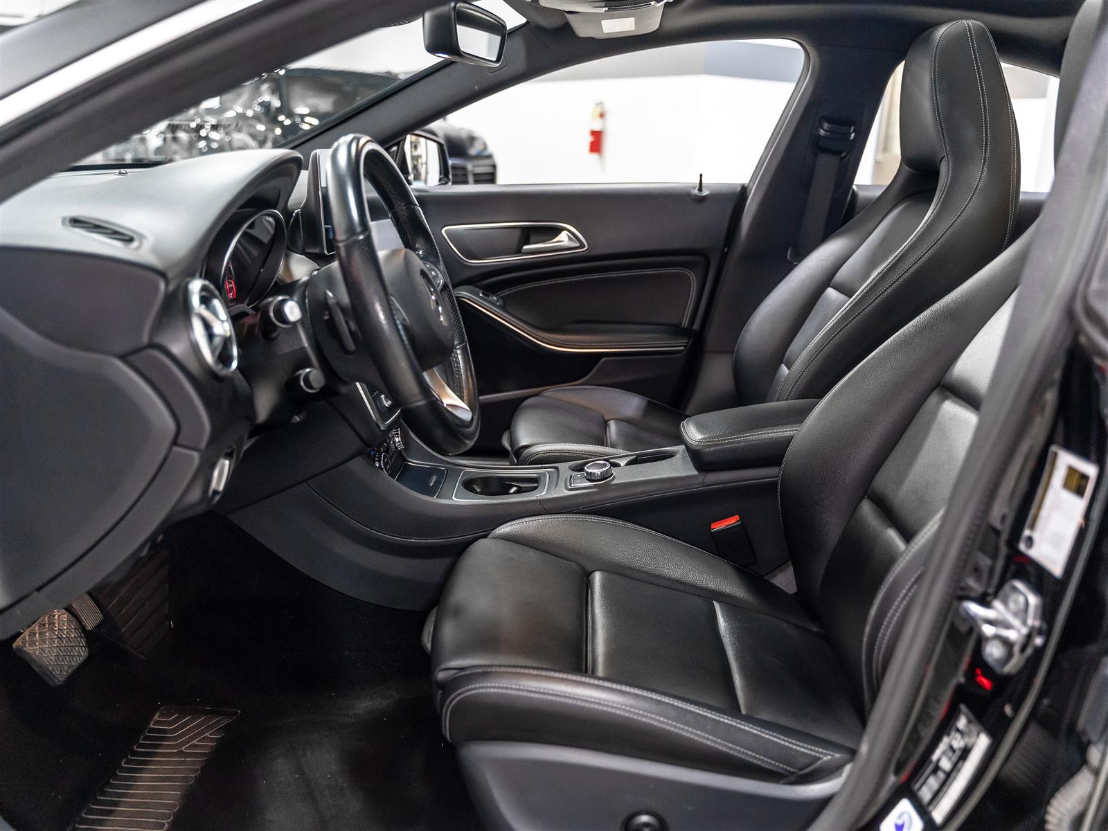 Mercedes-Benz CLA250