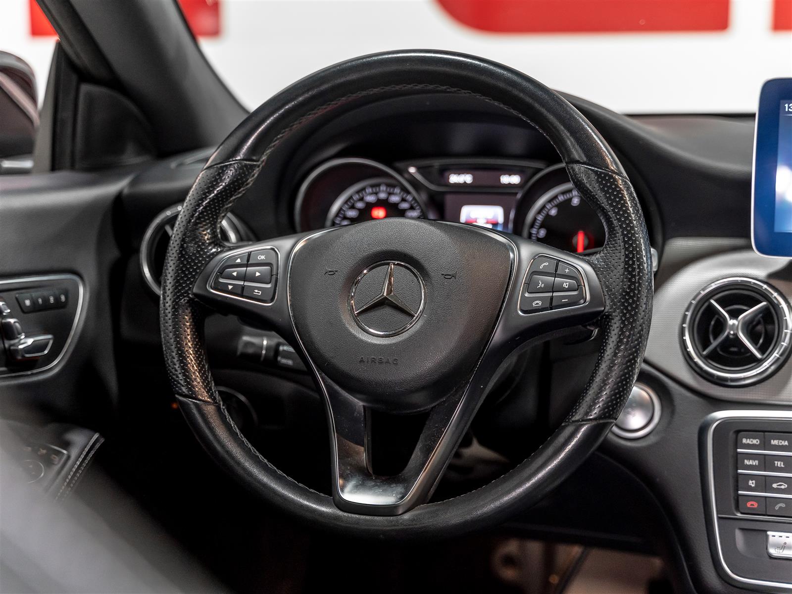 Mercedes-Benz CLA250