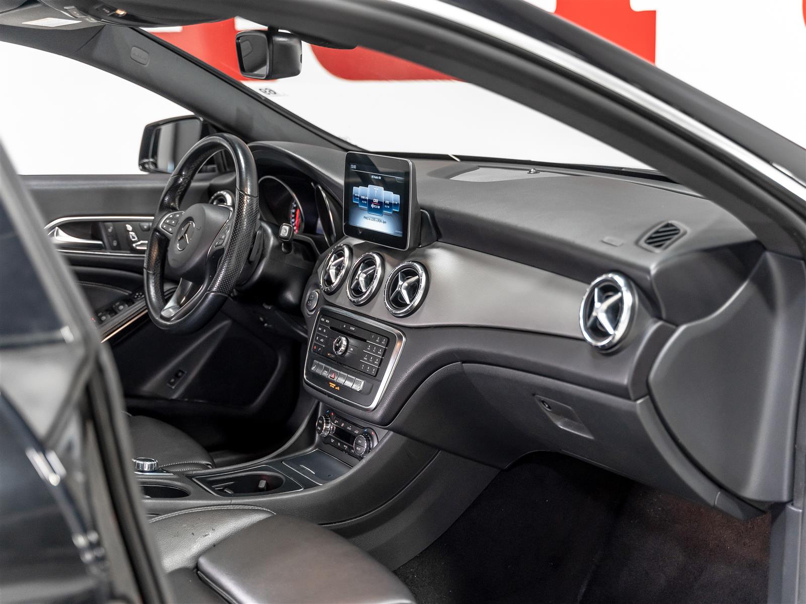 Mercedes-Benz CLA250
