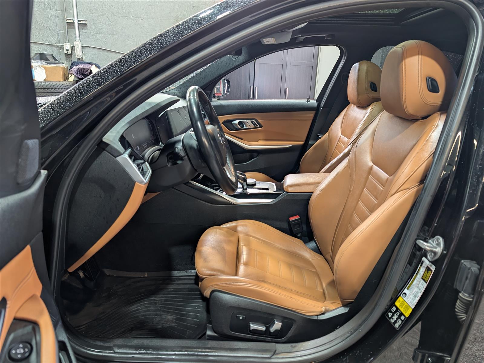 BMW 330i