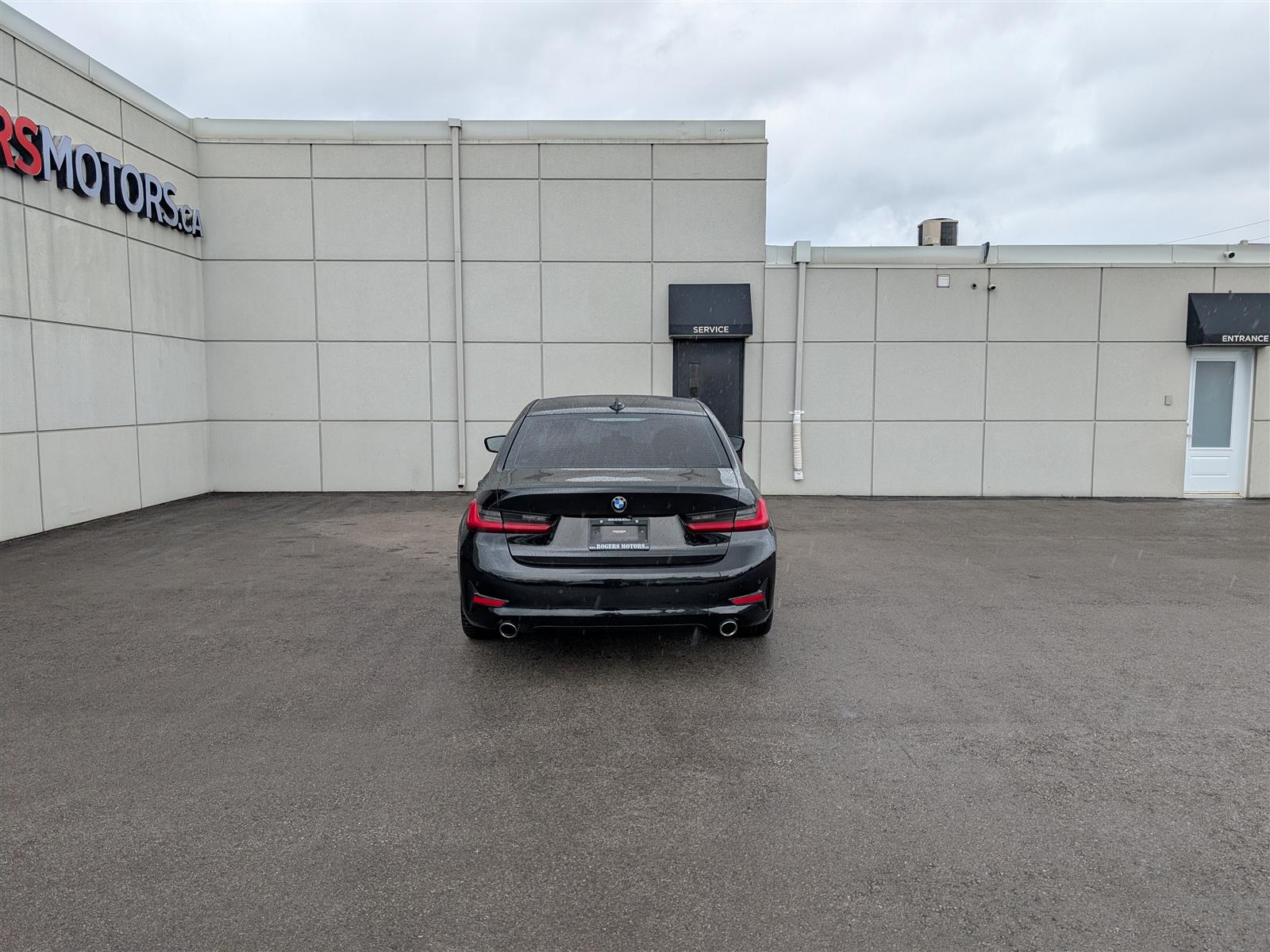BMW 330i