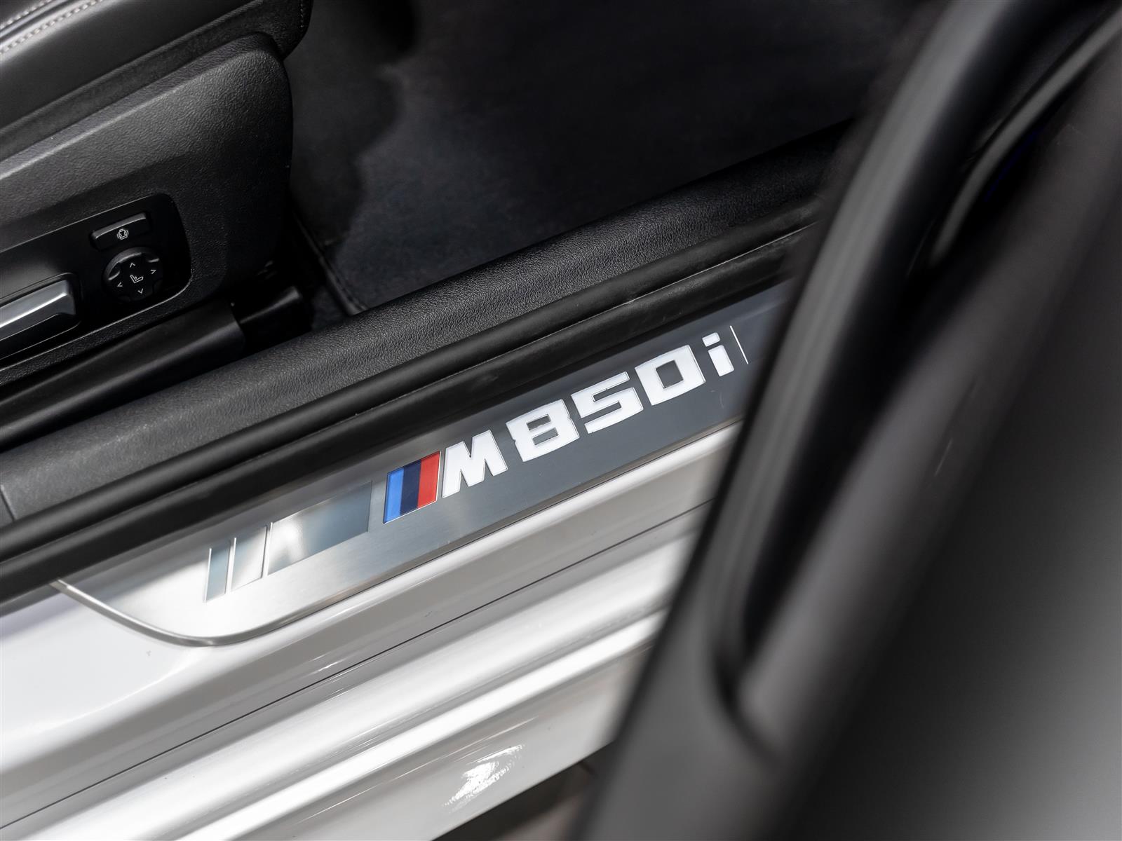 BMW 850i