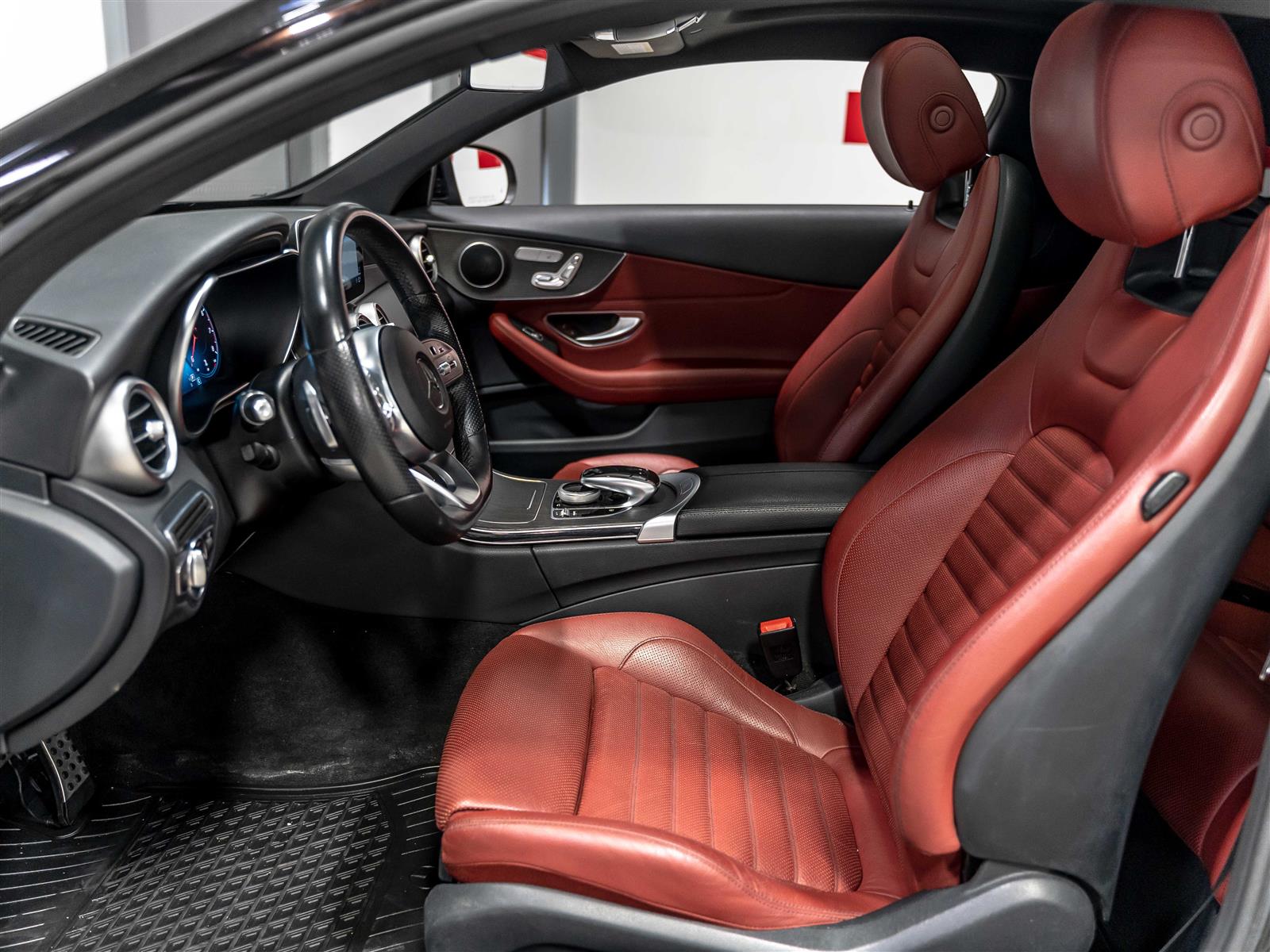 Mercedes-Benz C300