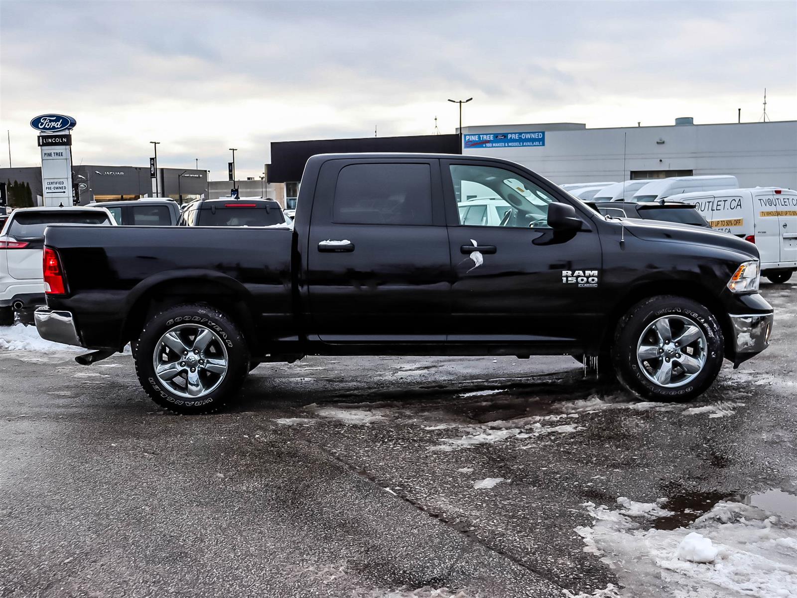 Ram RAM 1500 Classic Crew Cab 4x4 (DS)