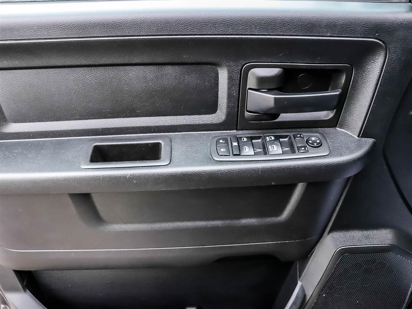 Ram RAM 1500 Classic Crew Cab 4x4 (DS)