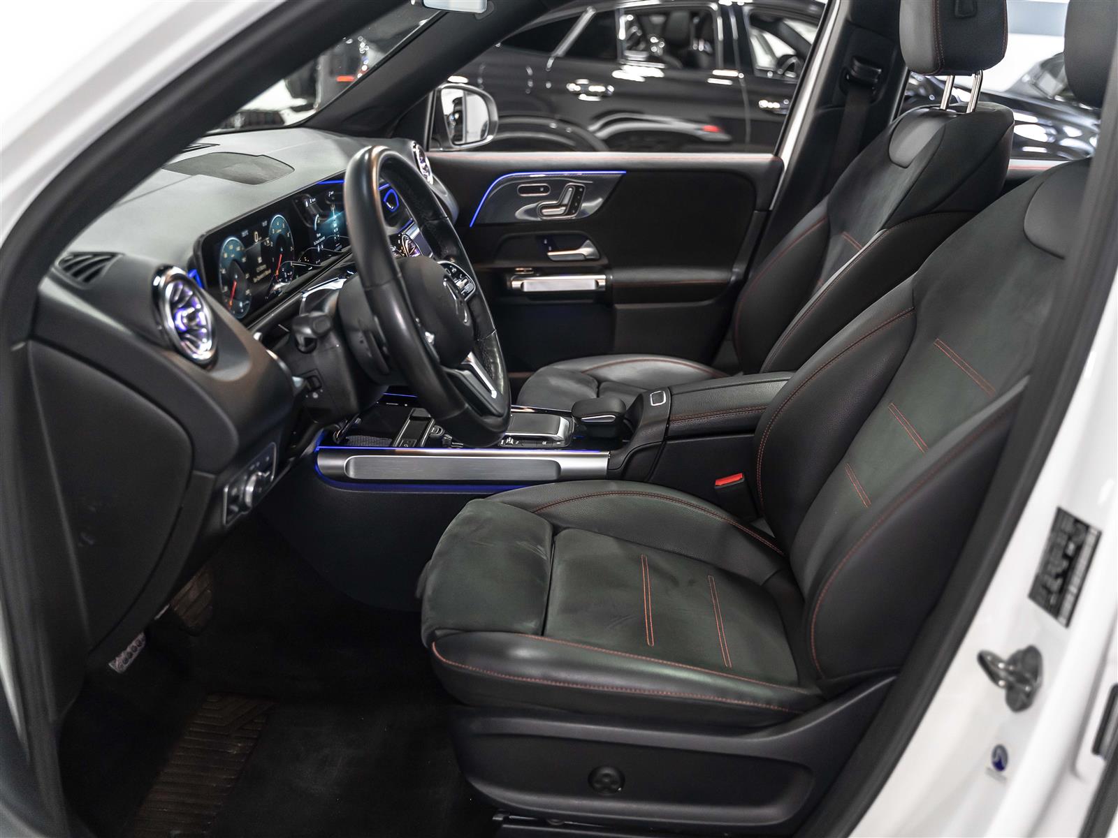 Mercedes-Benz GLB250