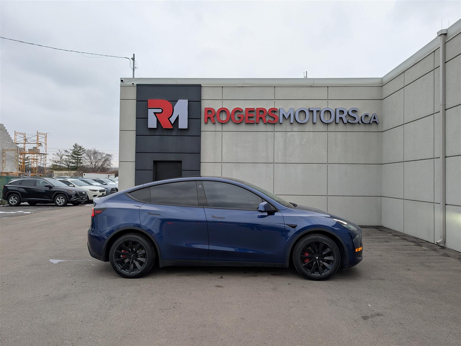 Tesla MODEL Y