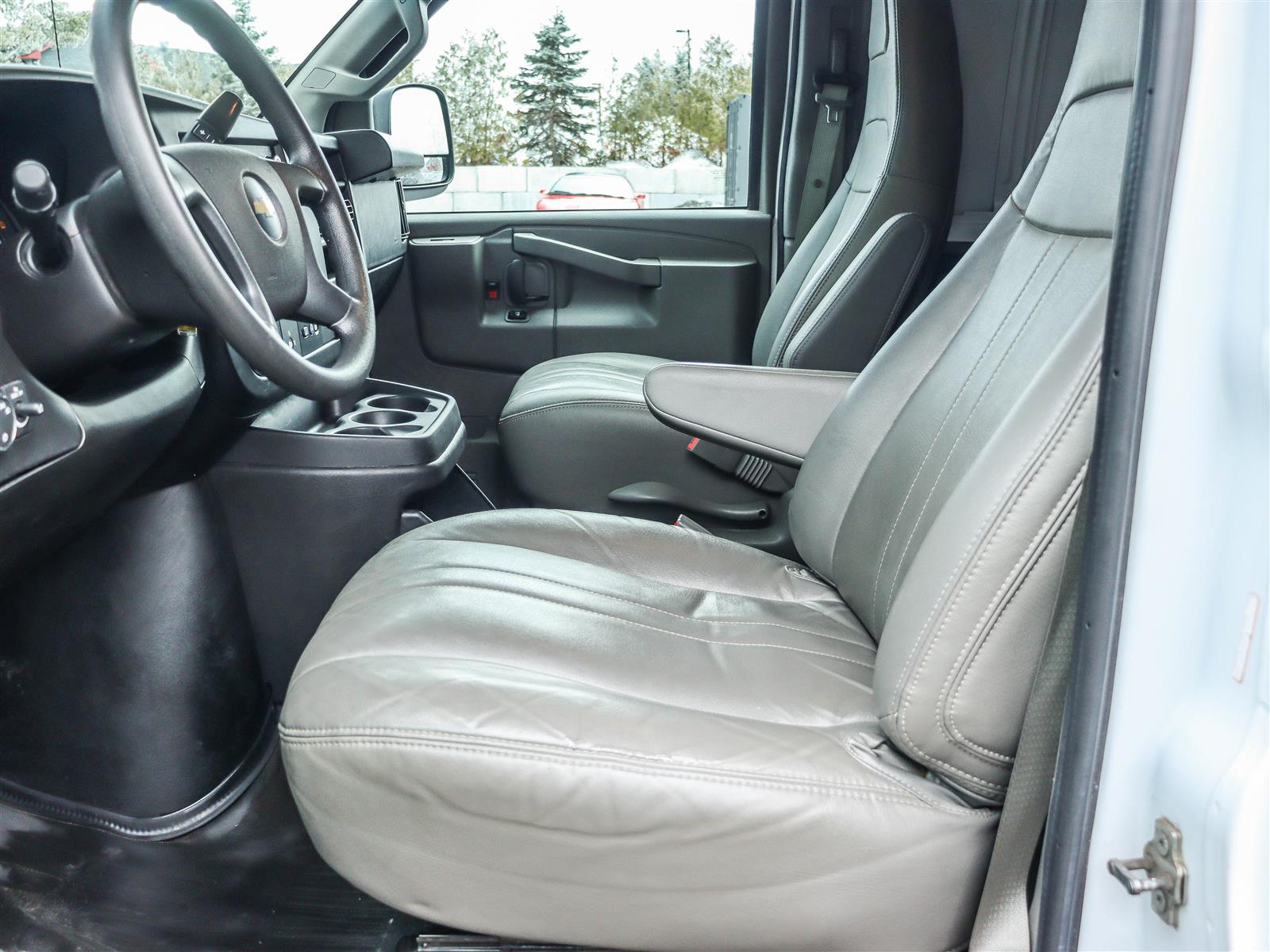 Chevrolet Express 2500