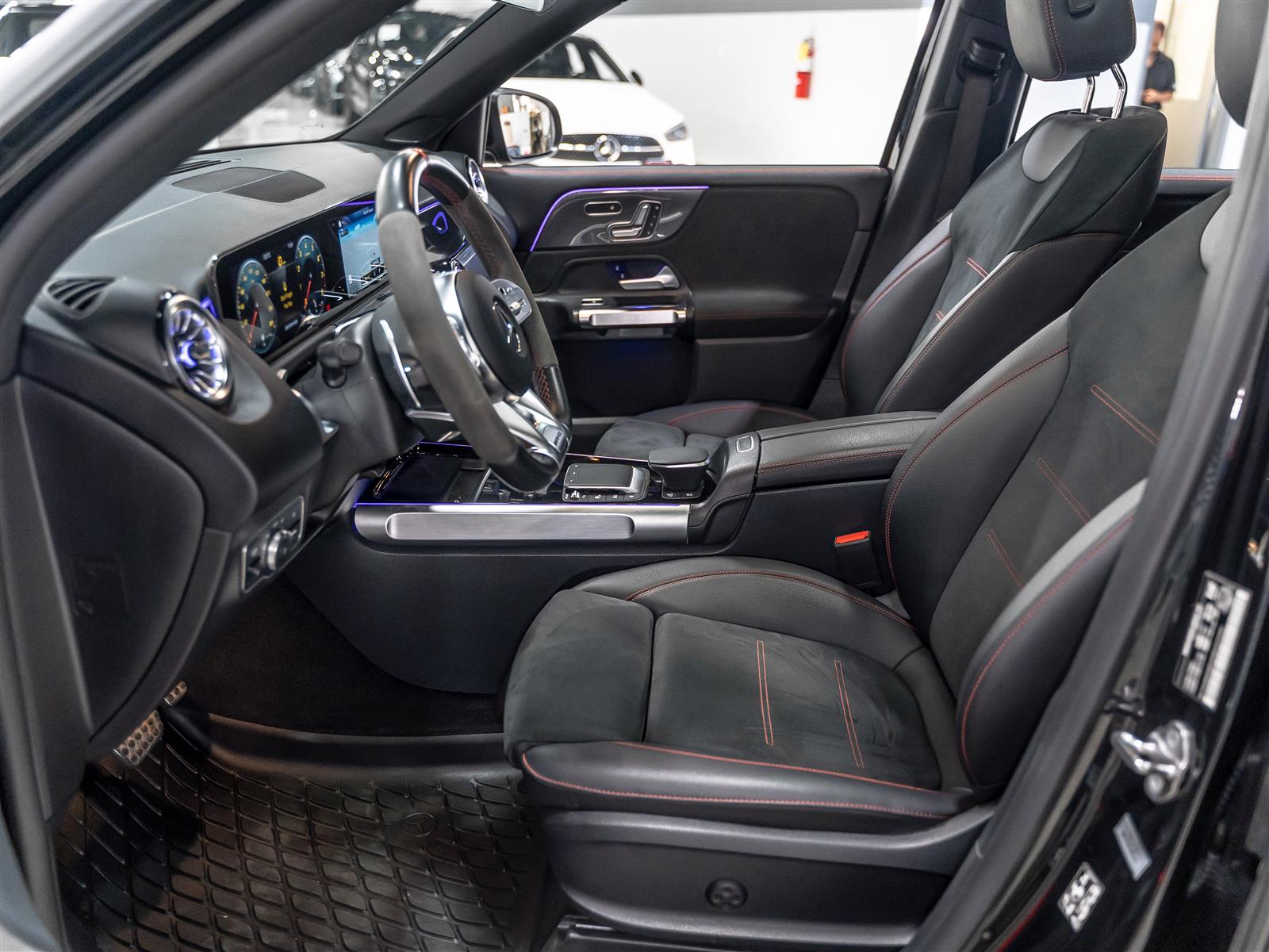Mercedes-Benz GLB250
