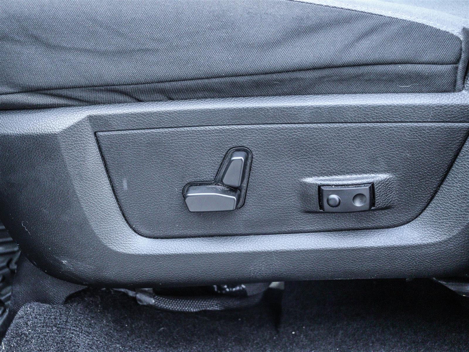 Ram RAM 1500 Classic Crew Cab 4x4 (DS)