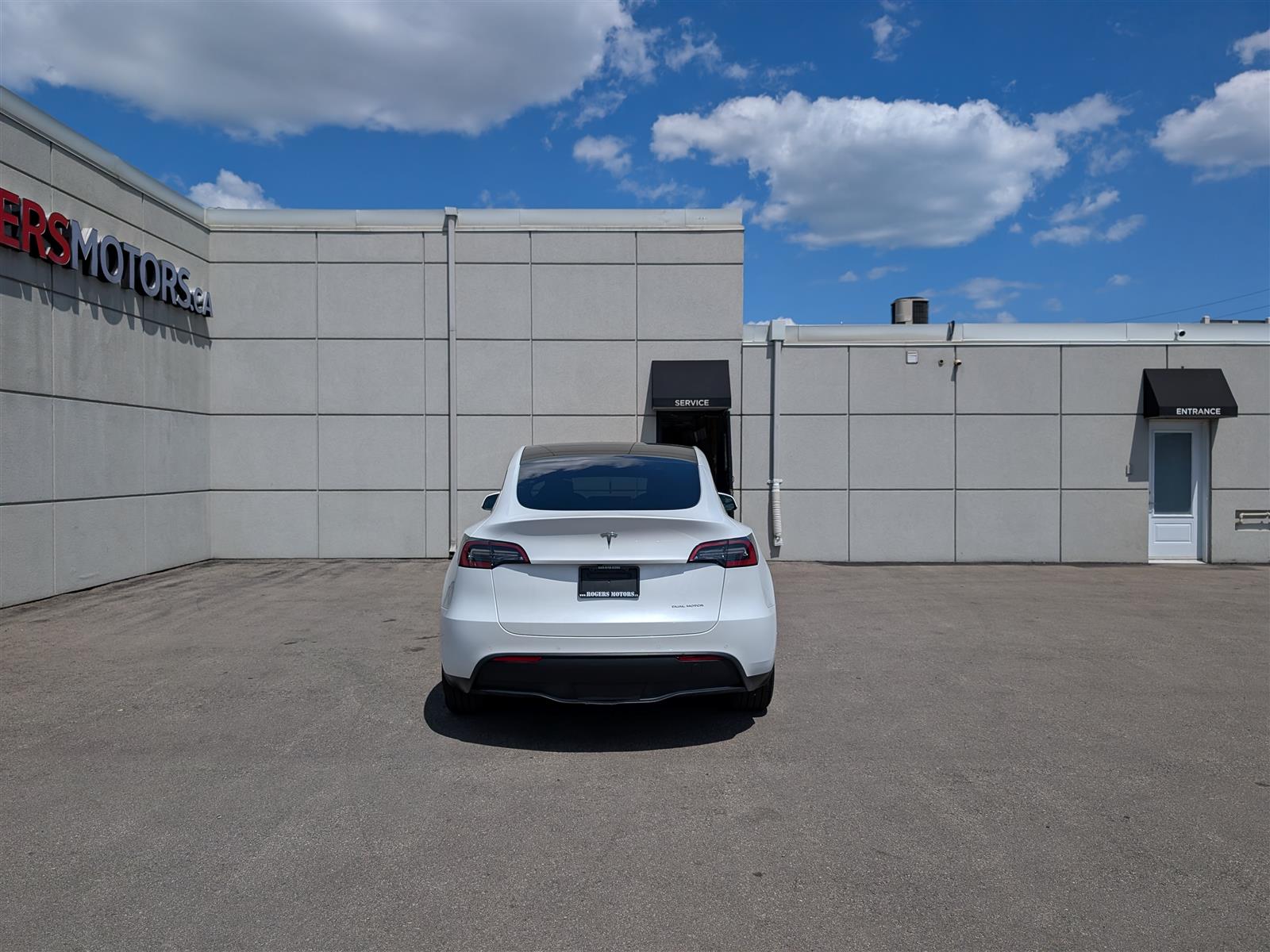 Tesla MODEL Y
