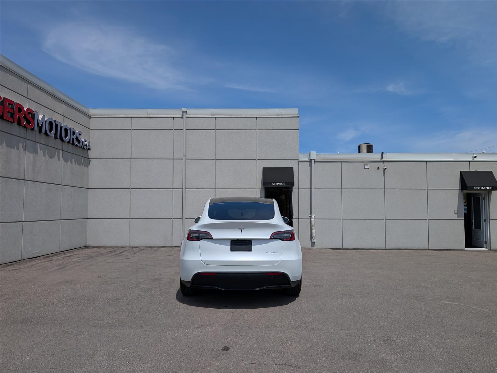 Tesla MODEL Y