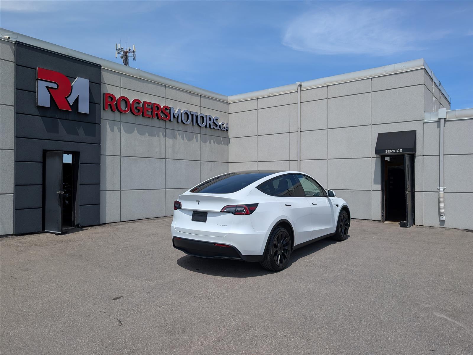 Tesla MODEL Y