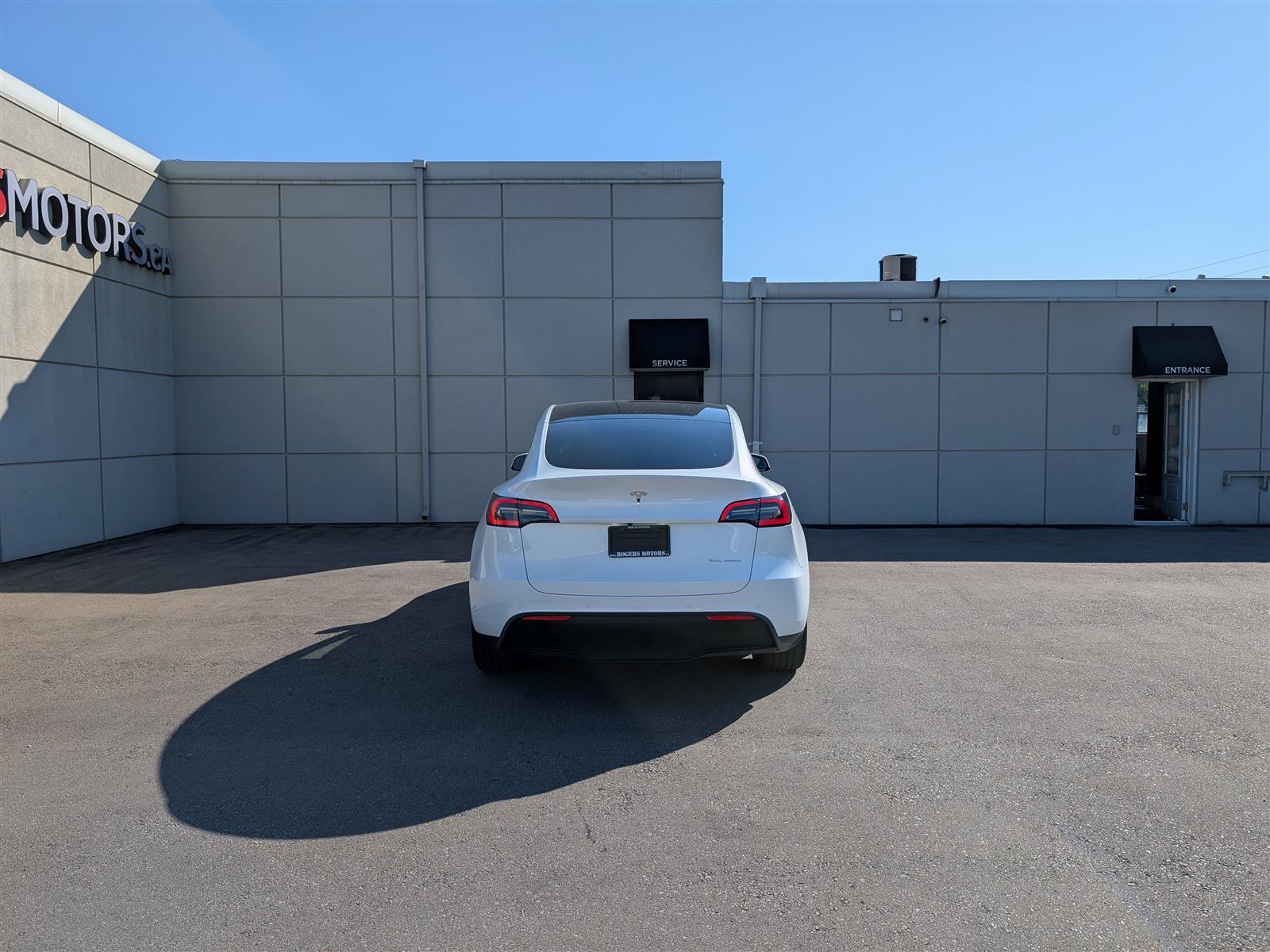 Tesla MODEL Y