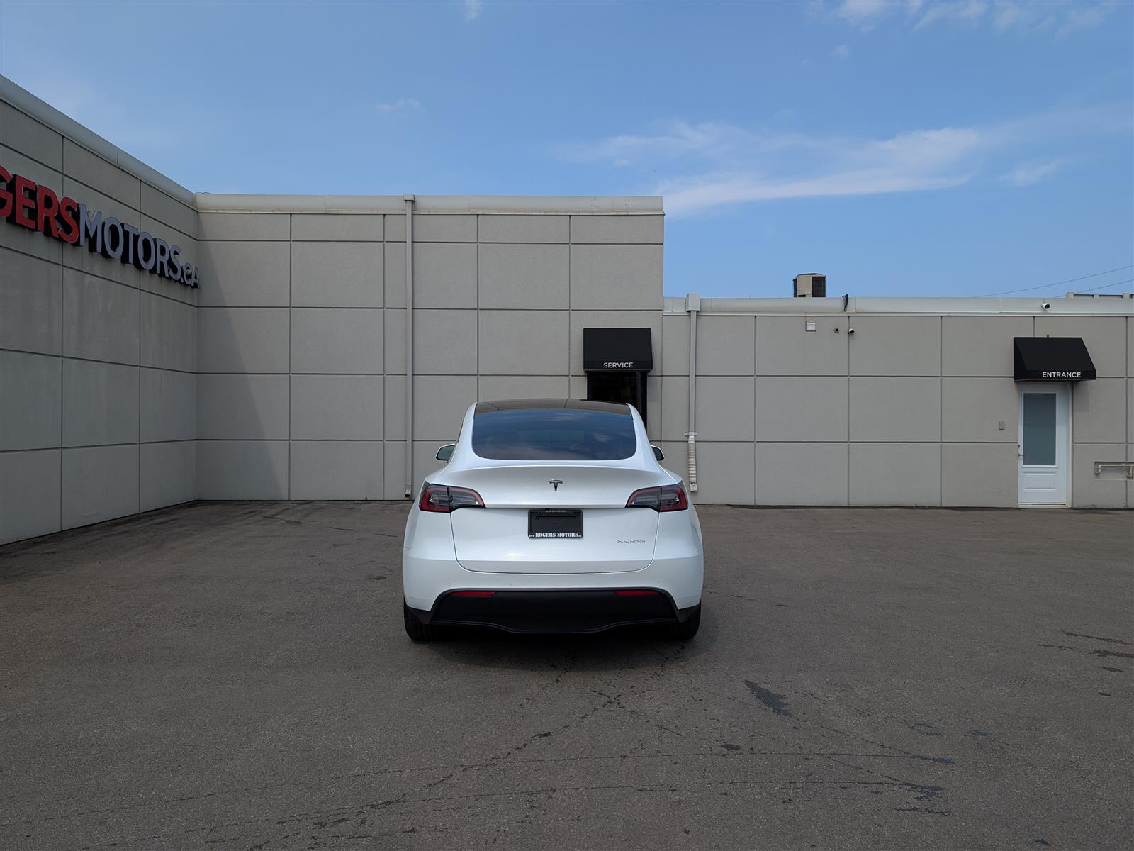 Tesla MODEL Y