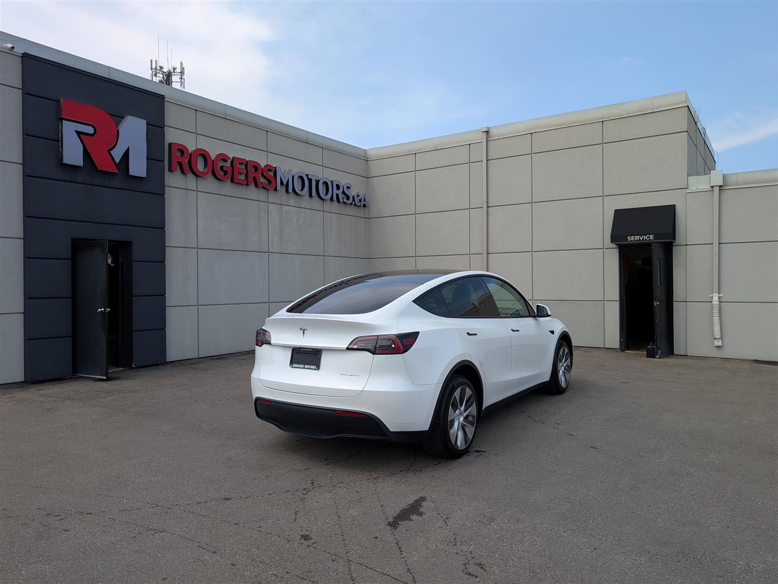 Tesla MODEL Y