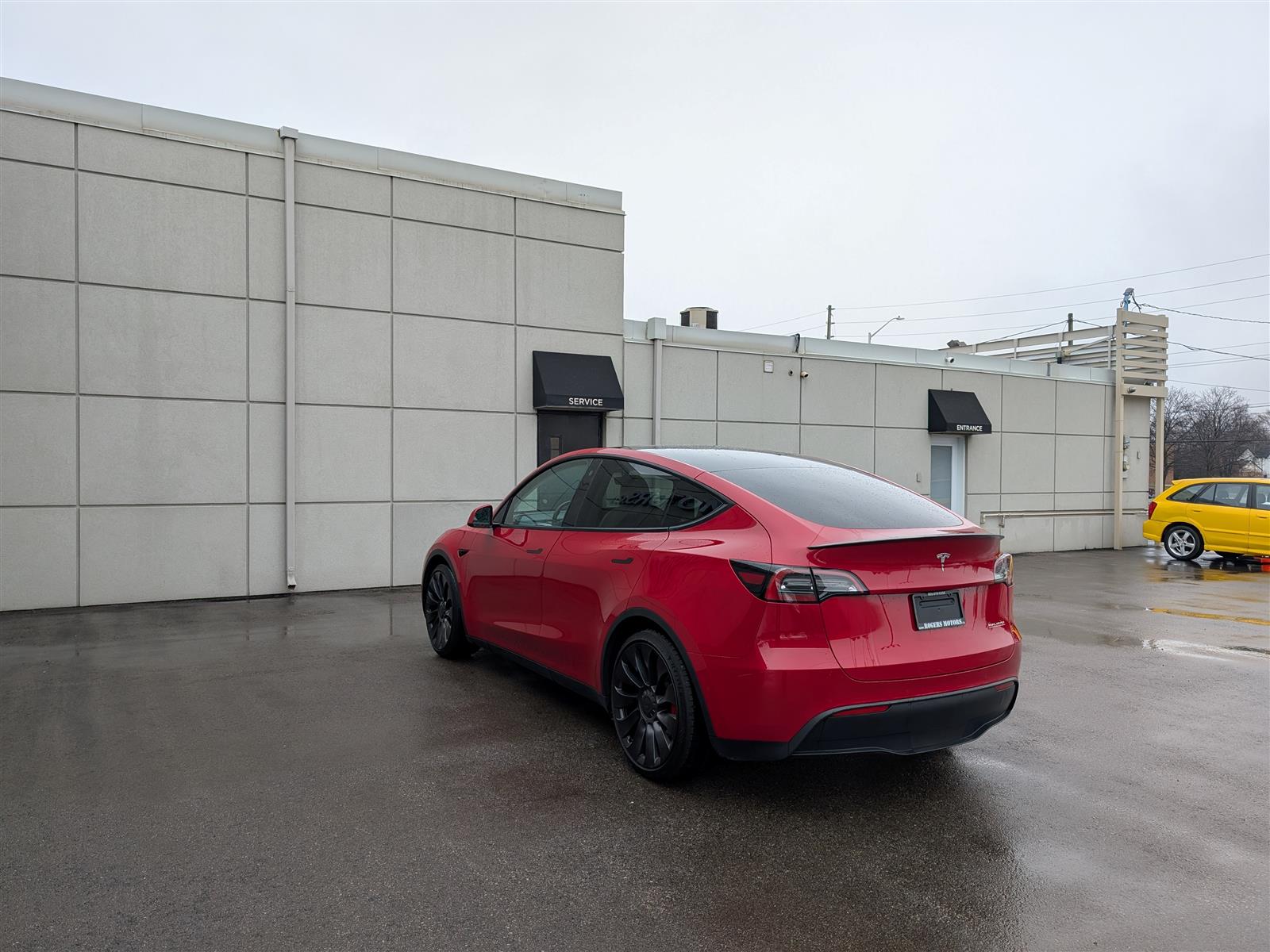 Tesla MODEL Y