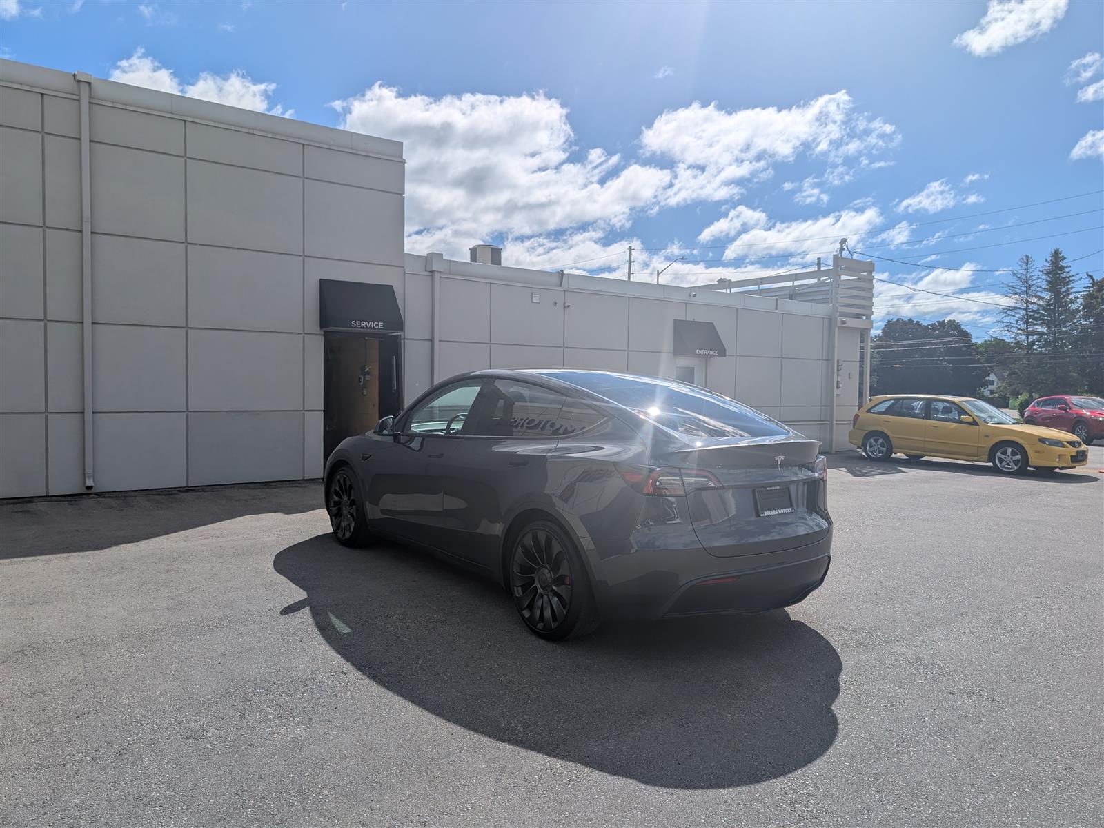 Tesla MODEL Y