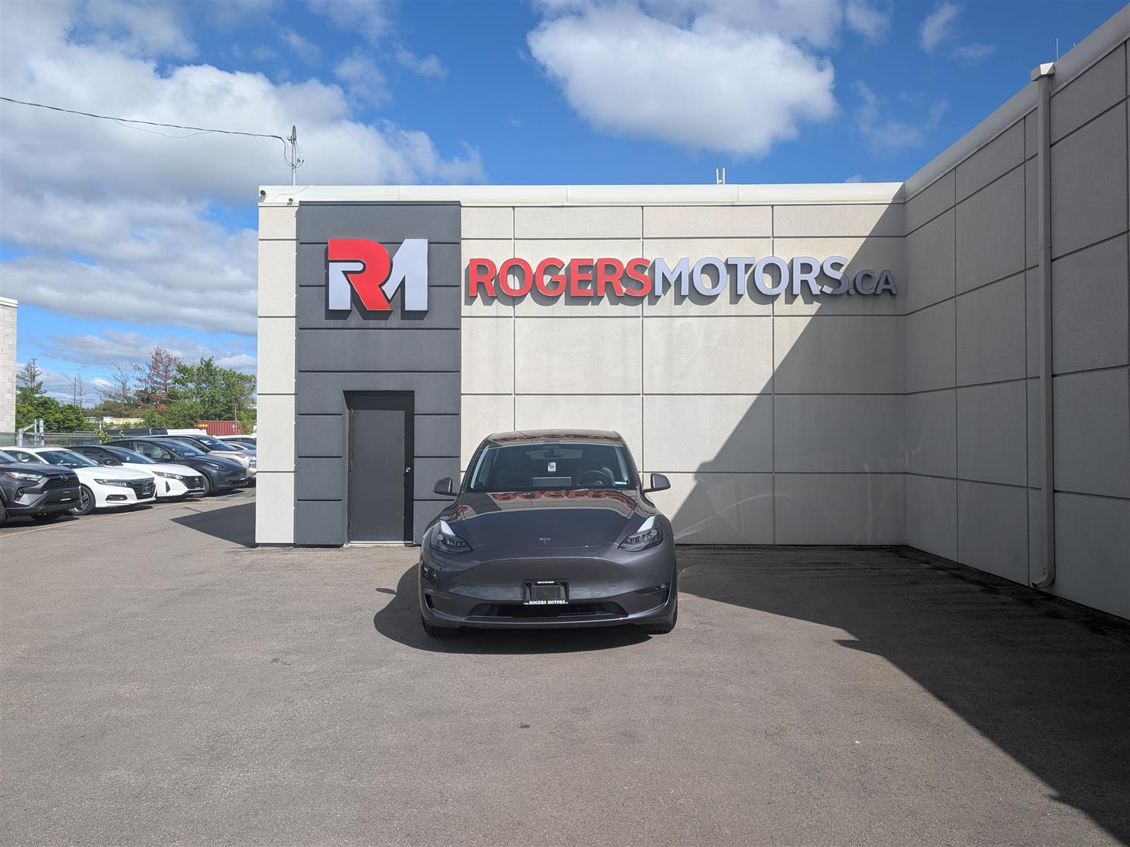 Tesla MODEL Y