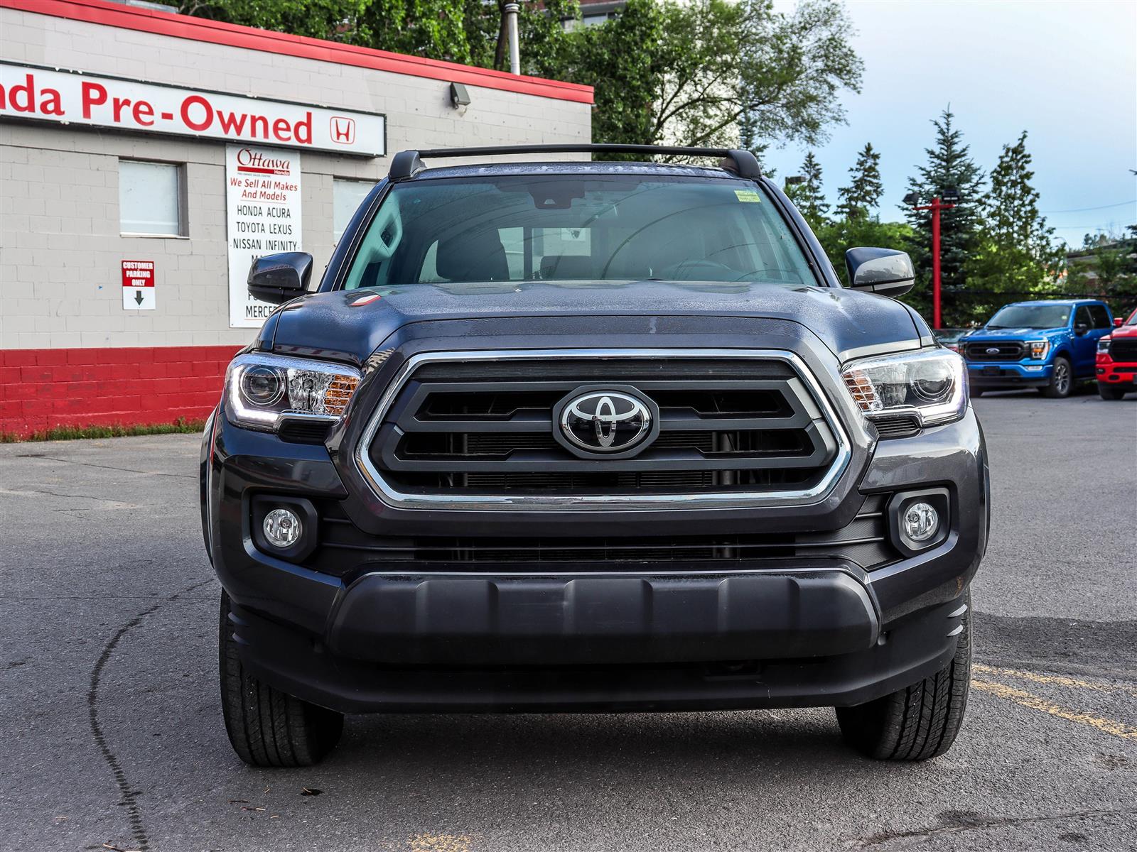 Toyota Tacoma