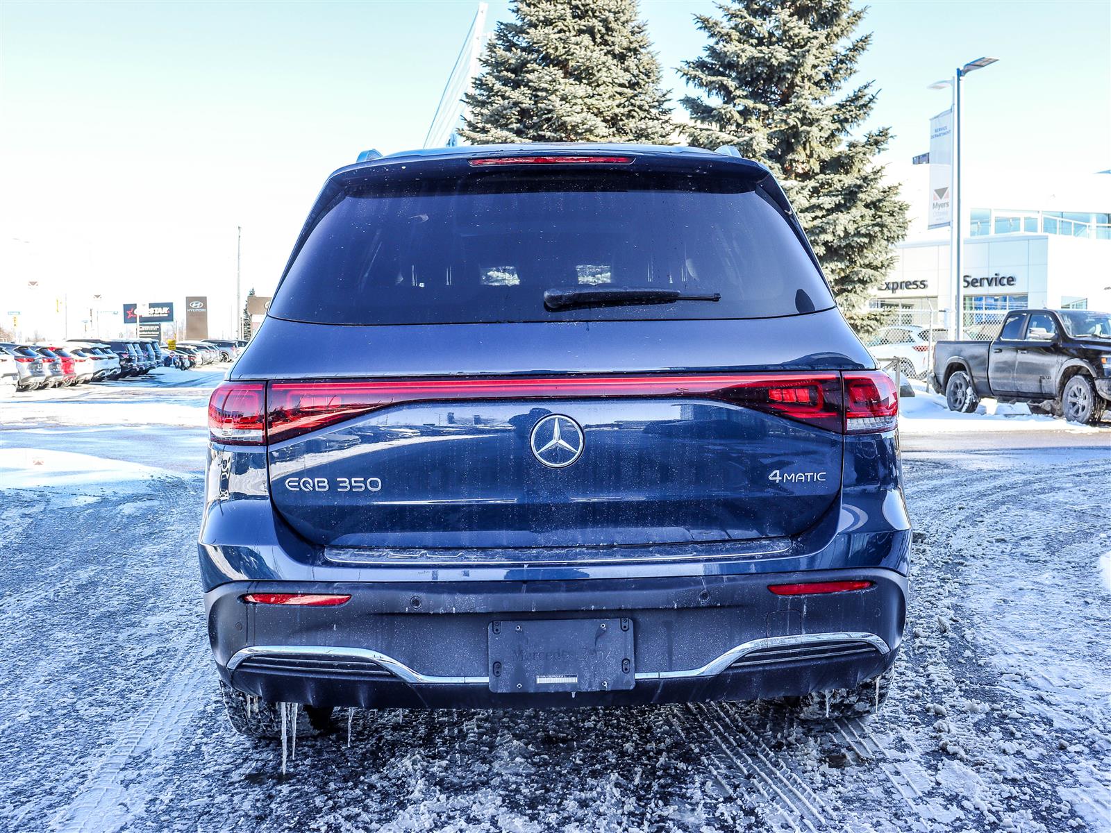 Mercedes-Benz EQB350