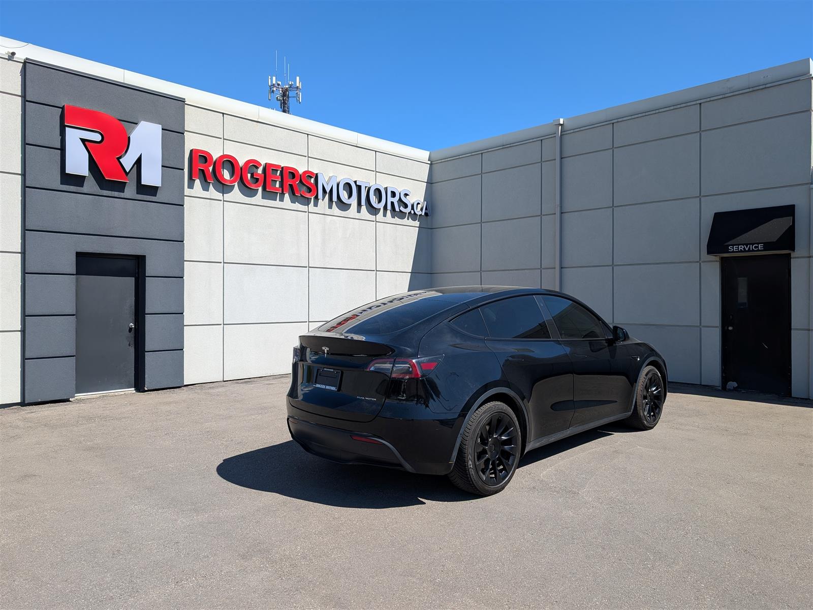 Tesla MODEL Y