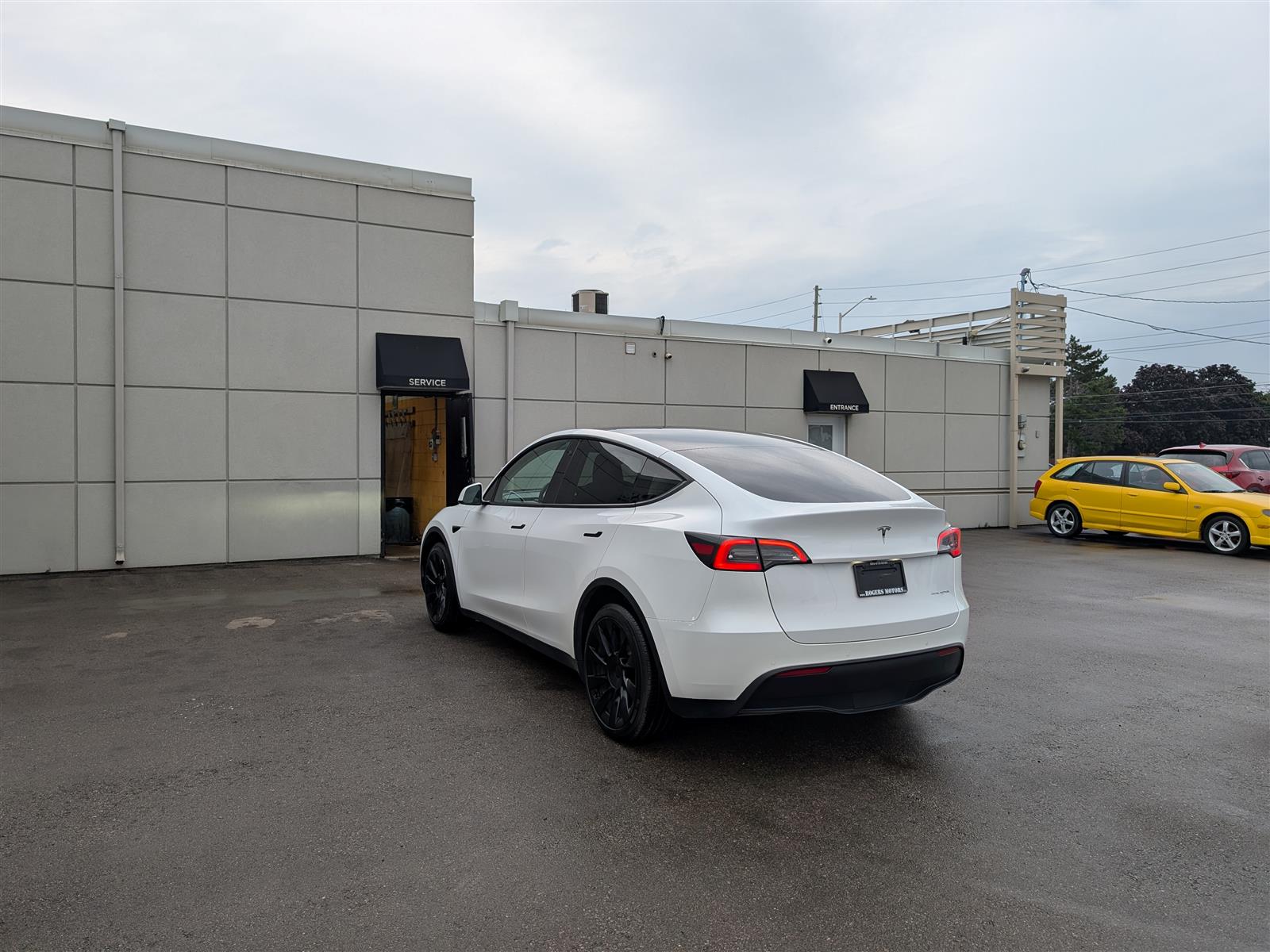 Tesla MODEL Y