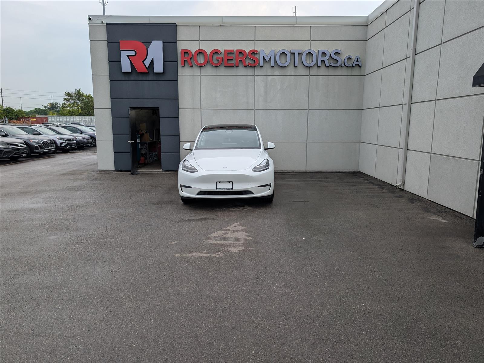 Tesla MODEL Y