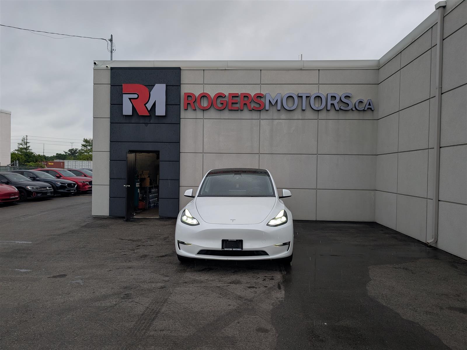 Tesla MODEL Y