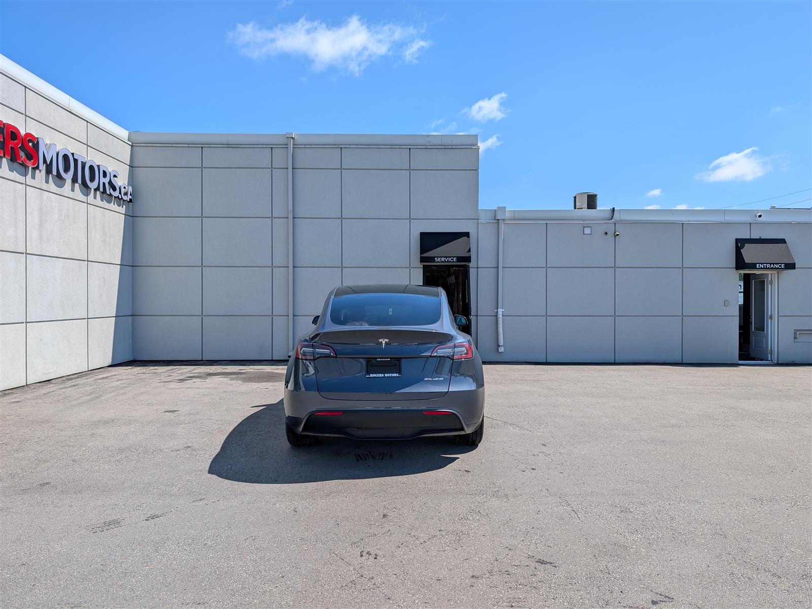 Tesla MODEL Y