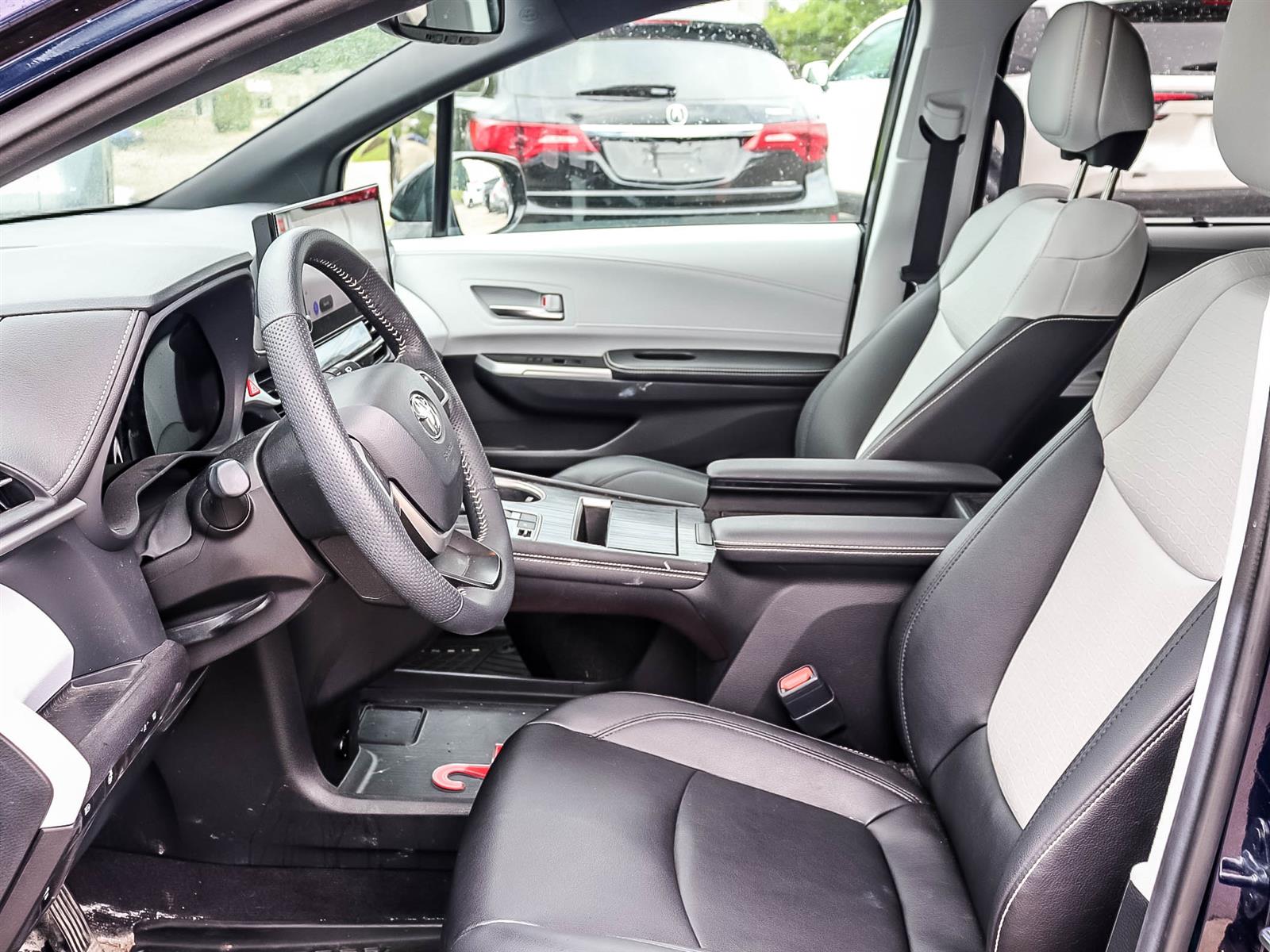 Toyota SIENNA HYBRID