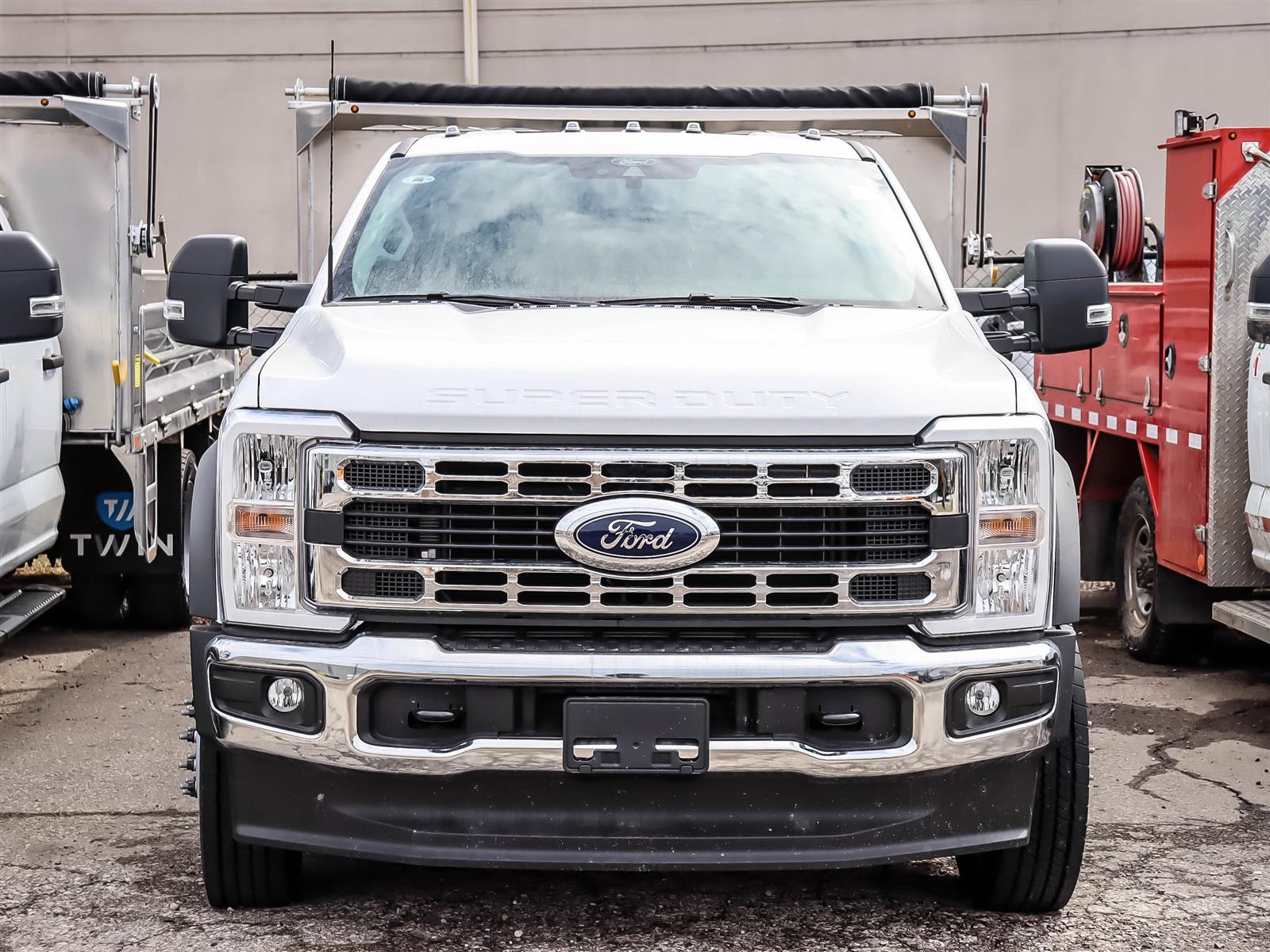 Ford Super Duty F-550 DRW