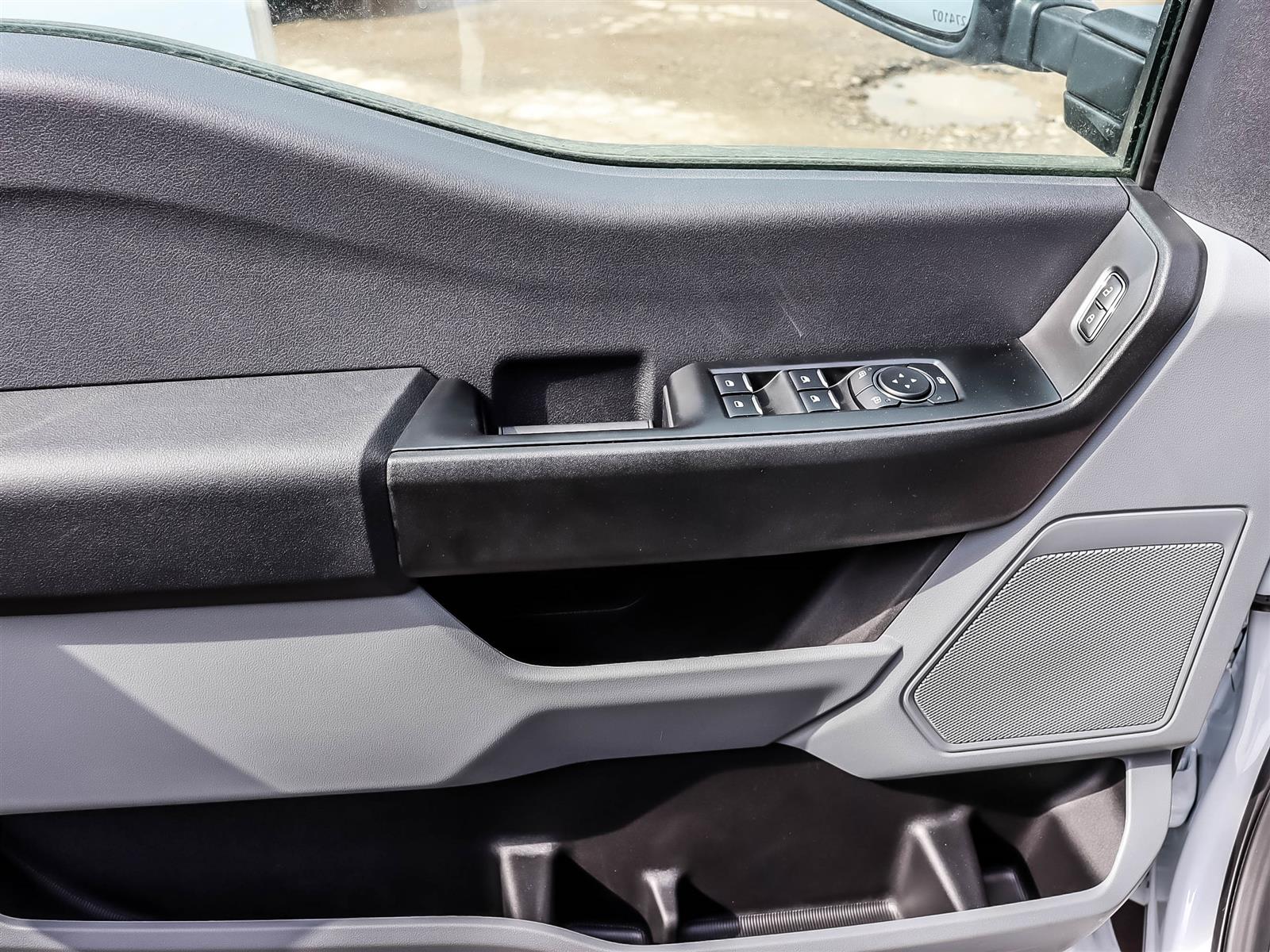 Ford Super Duty F-550 DRW