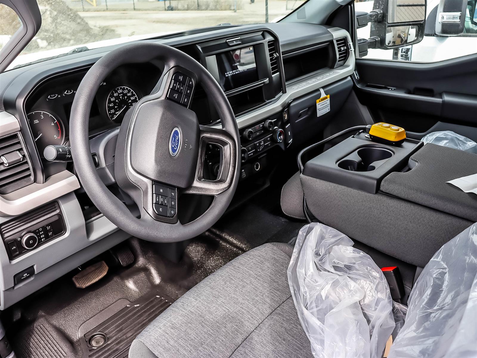 Ford Super Duty F-550 DRW