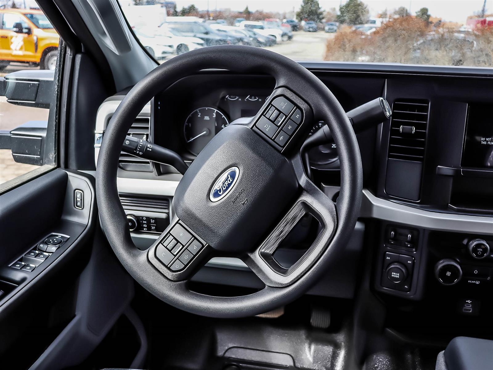 Ford Super Duty F-550 DRW