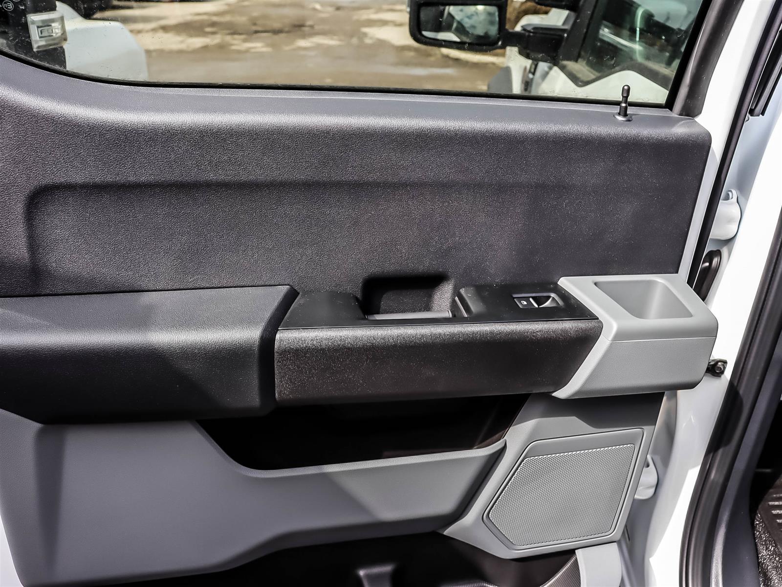 Ford Super Duty F-550 DRW