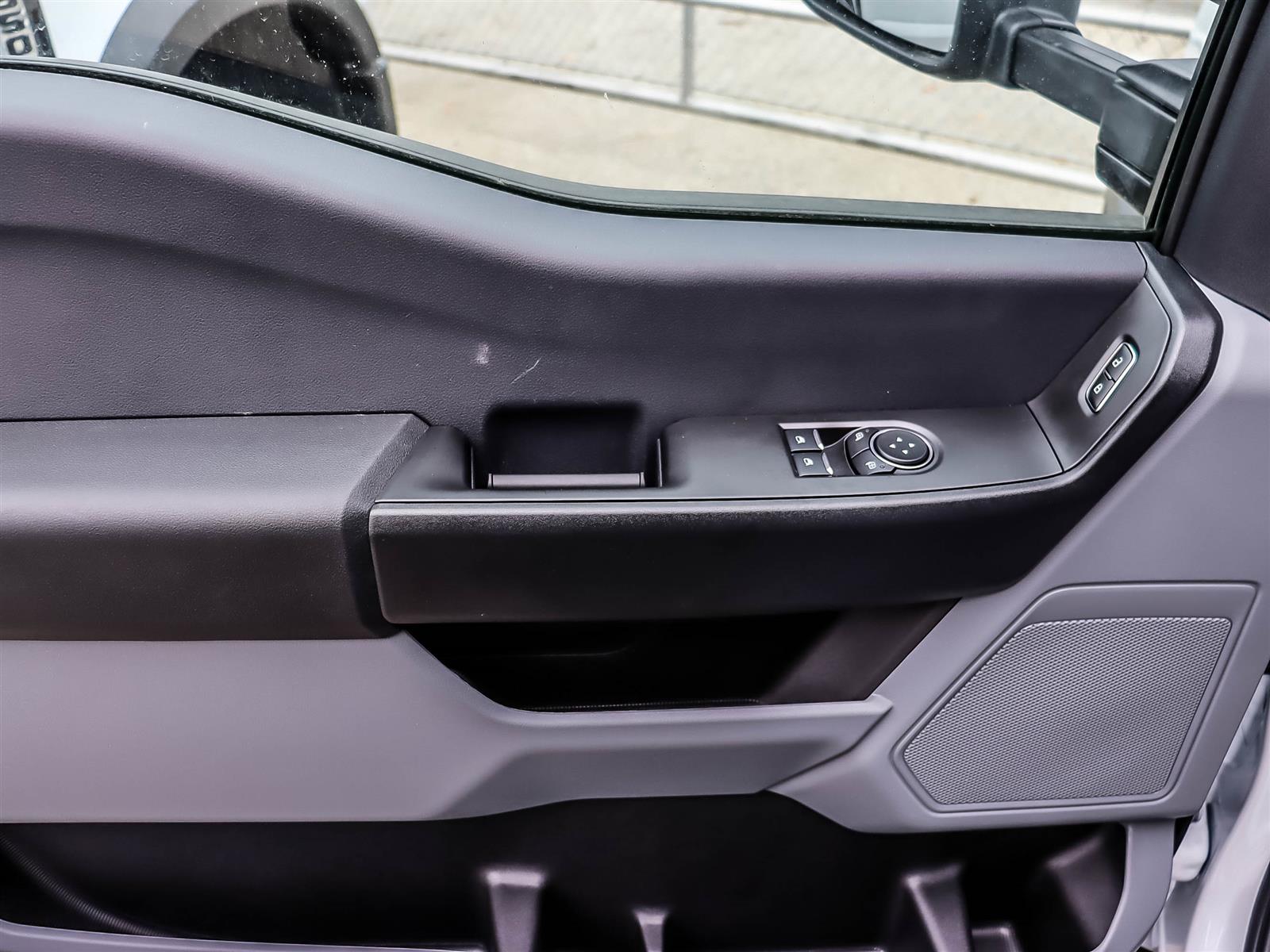 Ford Super Duty F-550 DRW