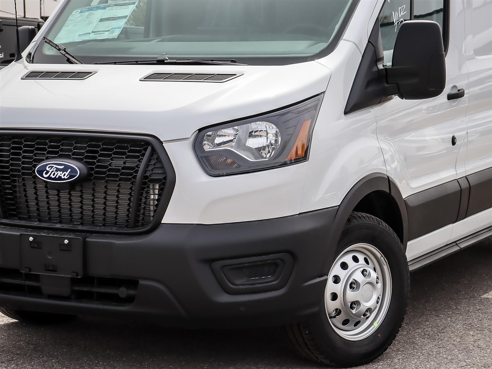 Ford Transit-250 Cargo