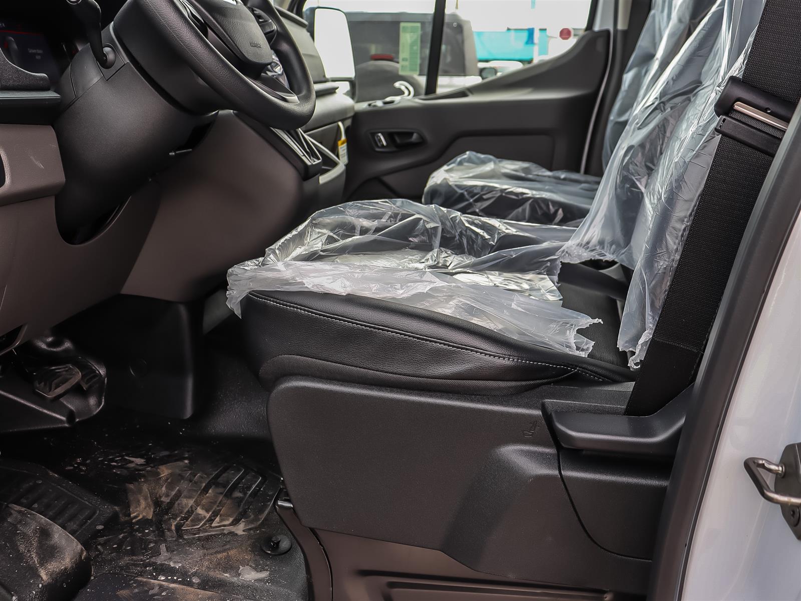 Ford Transit-250 Cargo