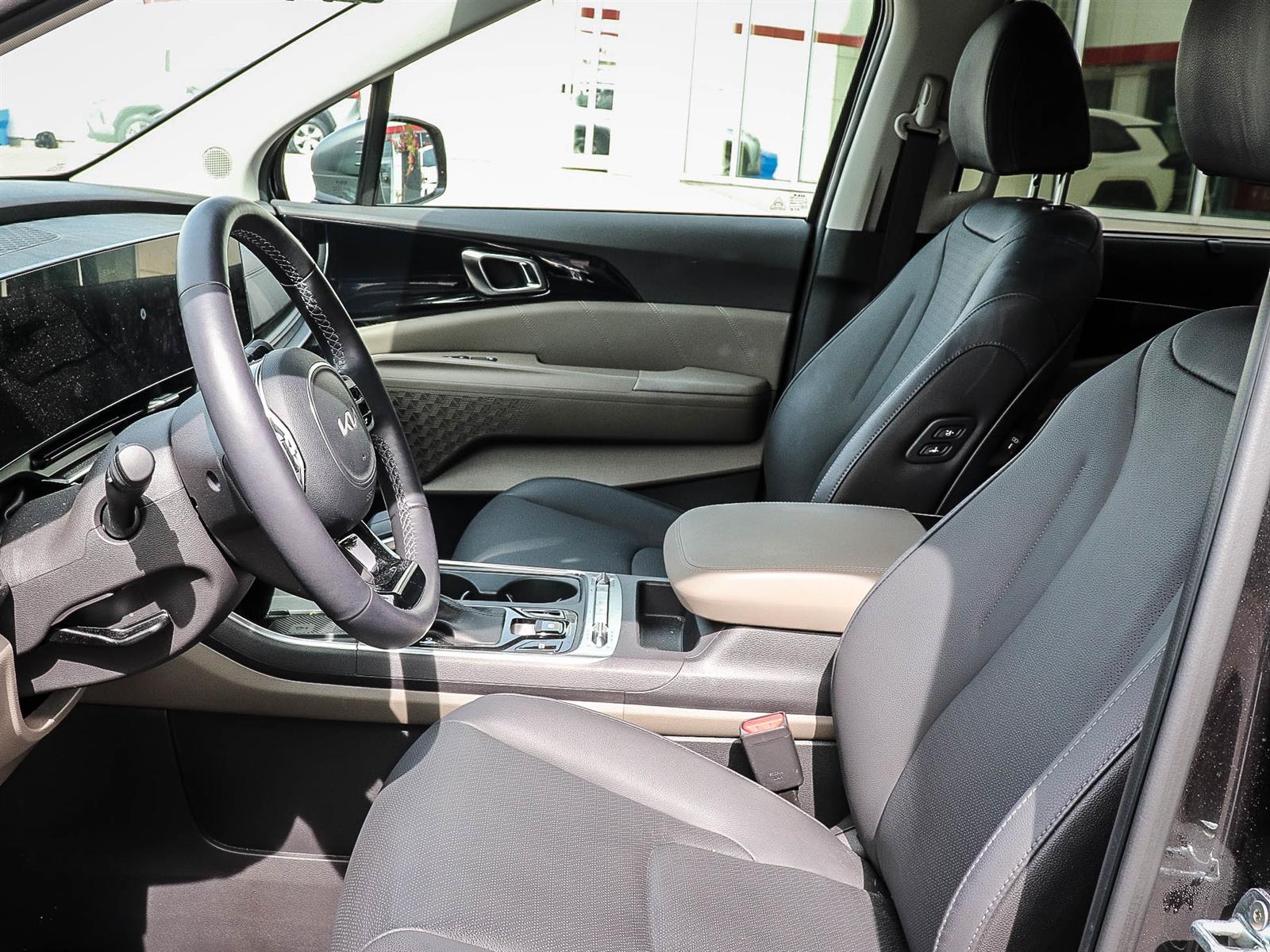 Kia CARNIVAL SX/SX PRESTIGE
