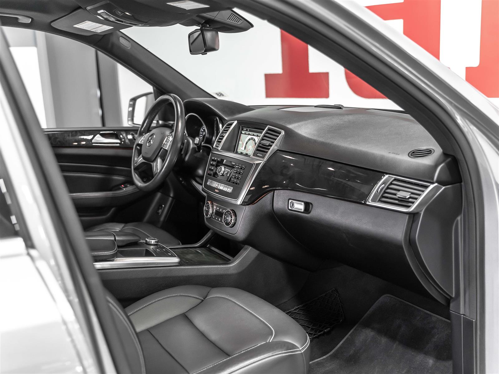Mercedes-Benz ML320